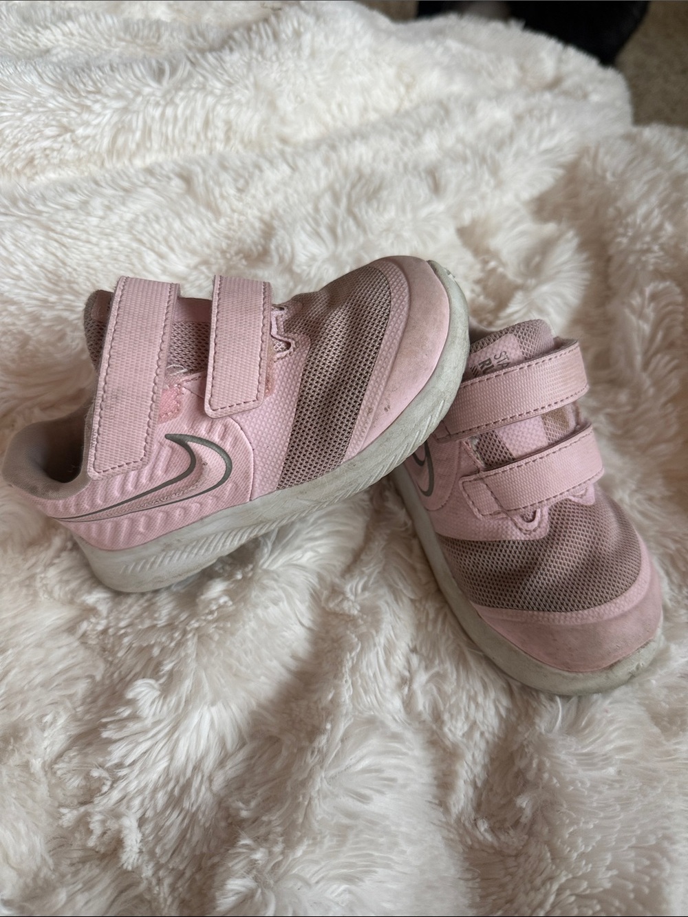 Nike Girls' Pink Velcro Athletic Sneakers